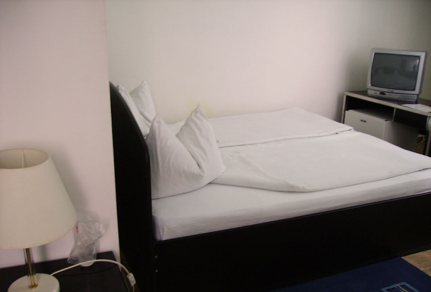 Conditii hotel de 3 stele in caminul de batrani Sfantul Sava Cluj